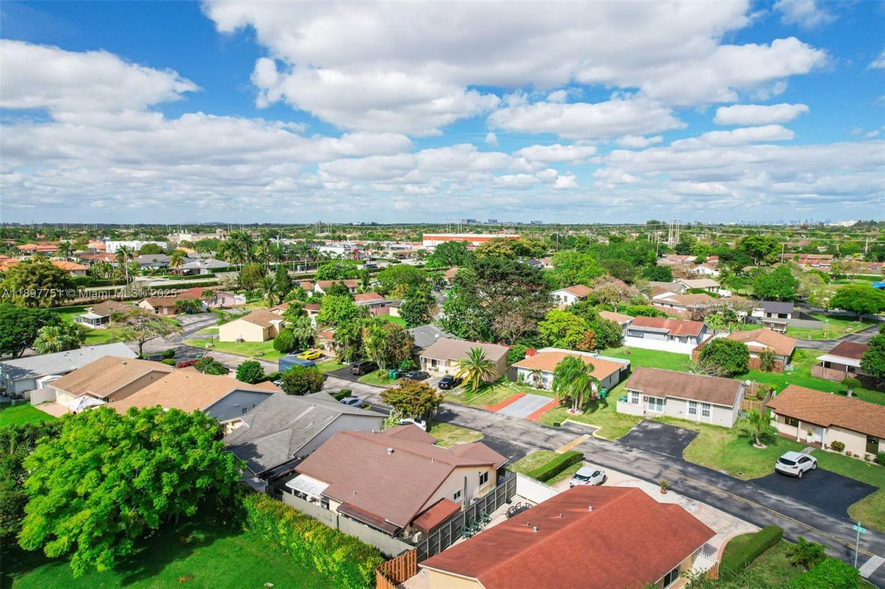 4216 SW 138th Ct, Miami, FL 33175 Photo