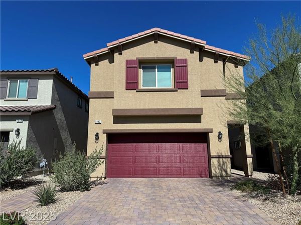 7842 Pink Opal Avenue, Las Vegas, NV 89113