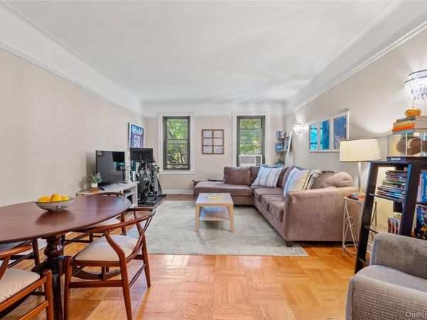 76-66 Austin Street, Unit 4B, Forest Hills, NY 11375