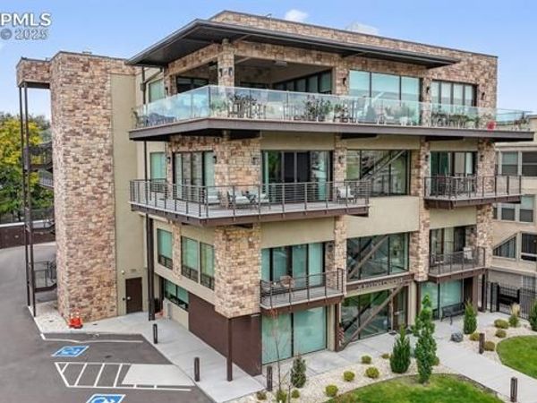 20 Boulder Crescent Street, Unit 202, Colorado Springs, CO 80903