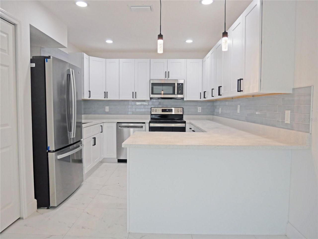 5014 Dr Martin Luther King Jr Street S, Saint Petersburg, FL 33705 Photo