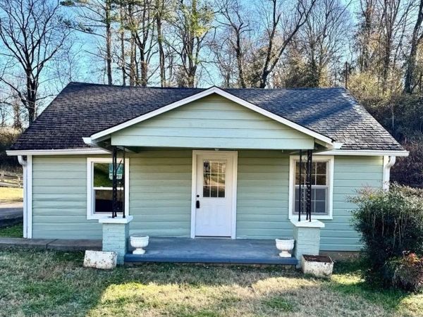 833 Cumberland Dr, Clarksville, TN 37040