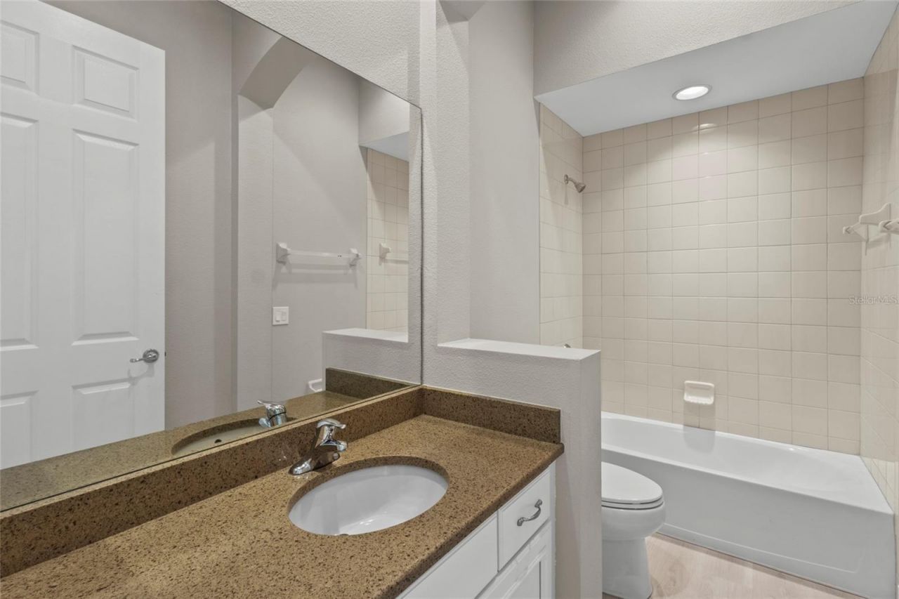 8134 Santa Rosa Court, Sarasota, FL 34243 Photo