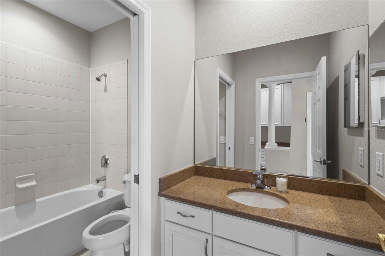 8134 Santa Rosa Court, Sarasota, FL 34243 Photo