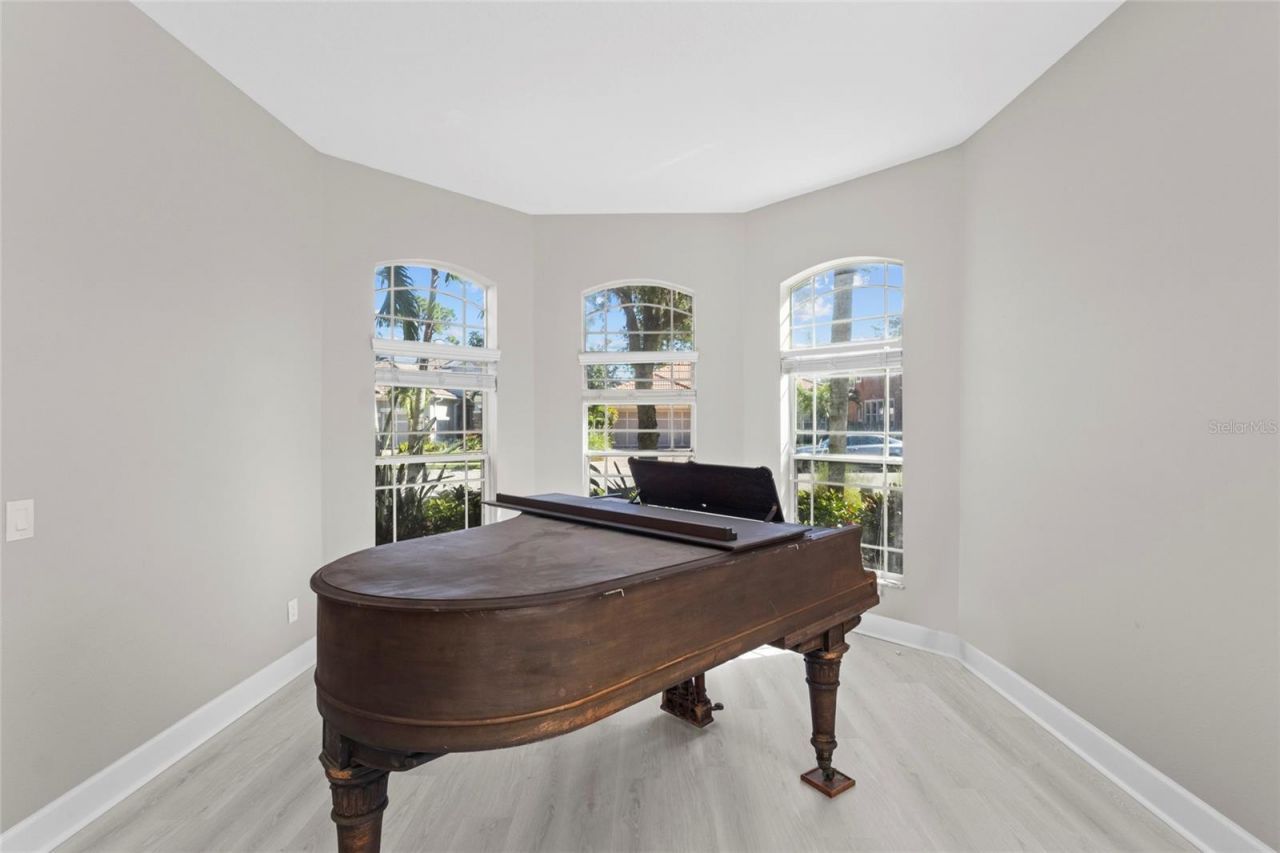 8134 Santa Rosa Court, Sarasota, FL 34243 Photo