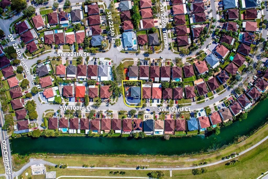 22581 SW 103rd Ct, Cutler Bay, FL 33190 Photo