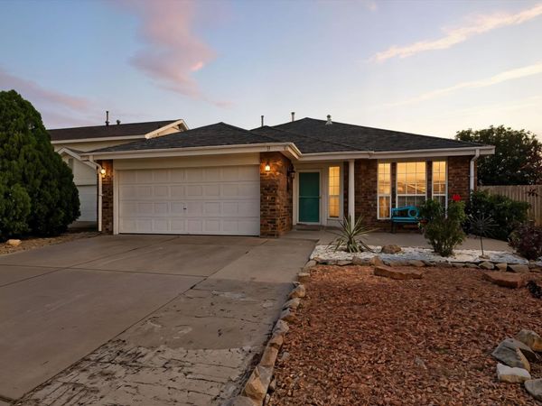 33 Apache Plume Road, Los Lunas, NM 87031