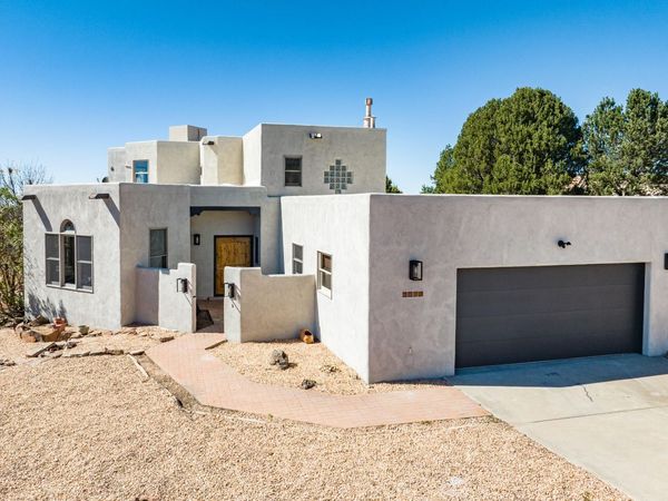 3049 Cliff Palace, Santa Fe, NM 87505