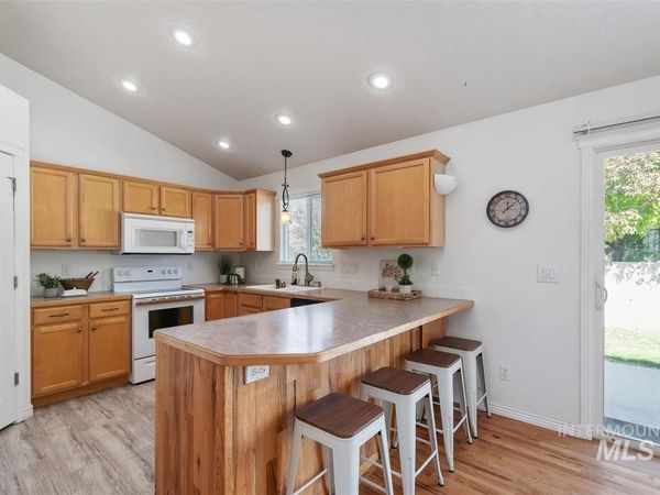 710 W Wildrye Ct, Nampa, ID 83686