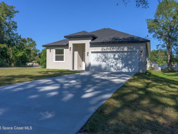 132 Caracas Road, DeBary, FL 32713