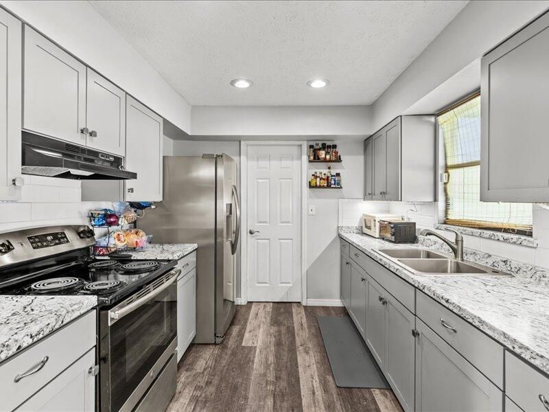 1297 SE Floresta Drive, Port Saint Lucie, FL 34983 Photo