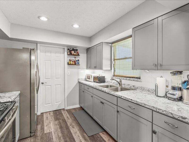 1297 SE Floresta Drive, Port Saint Lucie, FL 34983 Photo