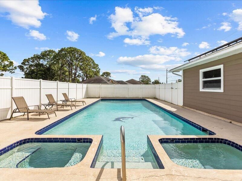 1297 SE Floresta Drive, Port Saint Lucie, FL 34983 Photo