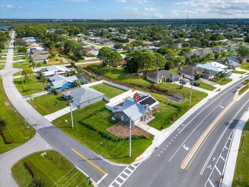 1297 SE Floresta Drive, Port Saint Lucie, FL 34983 Photo