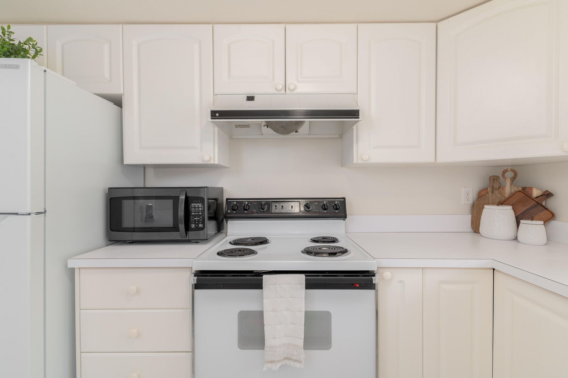 2950 SE Ocean Boulevard Se, Unit 2-4, Stuart, FL 34996 Photo