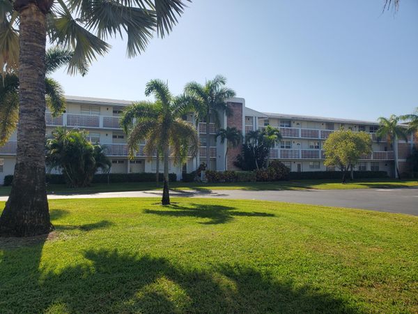 20 SE 13th Street, Unit A6, Boca Raton, FL 33432
