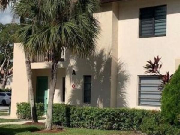 21820 Cypress Circle, Unit 25a, Boca Raton, FL 33433