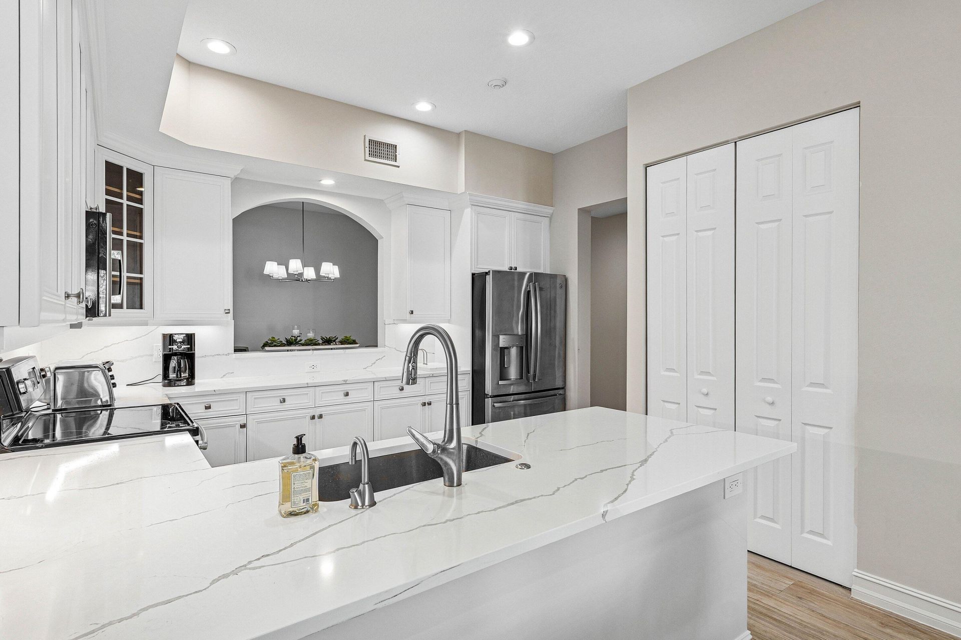 106 Palm Bay Drive, Unit B, Palm Beach Gardens, FL 33418 Photo