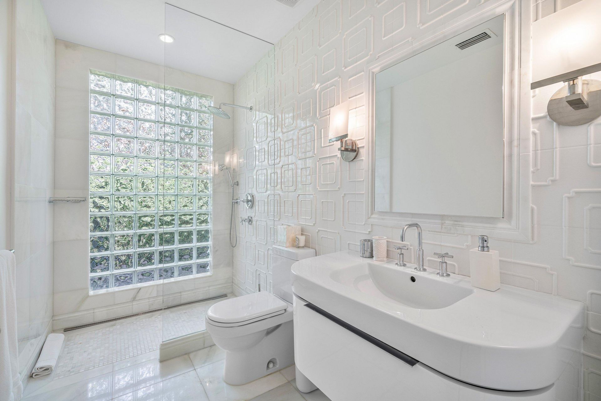 106 Beachway Drive, Ocean Ridge, FL 33435 Photo
