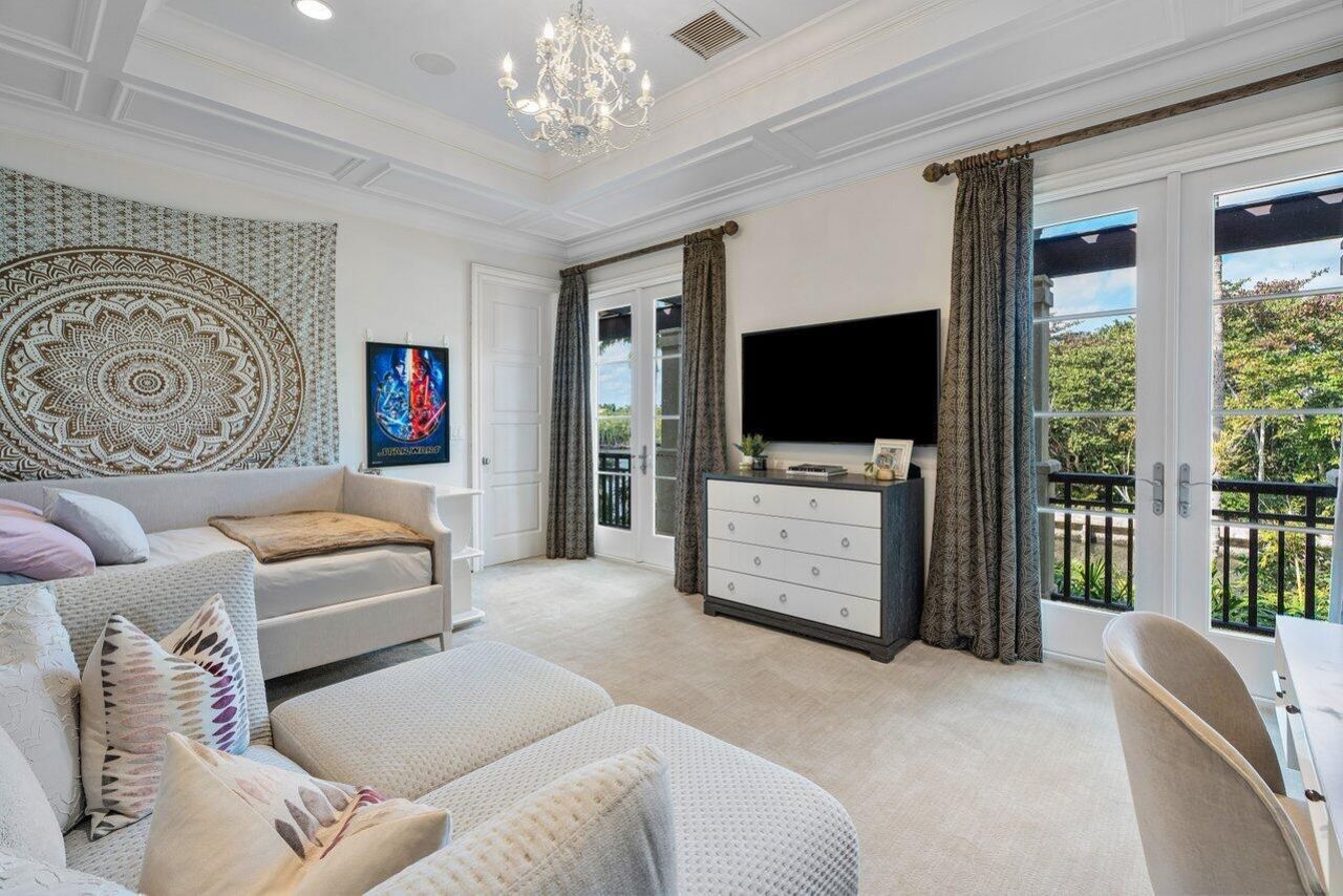 8 Driftwood Landing, Gulf Stream, FL 33483 Photo