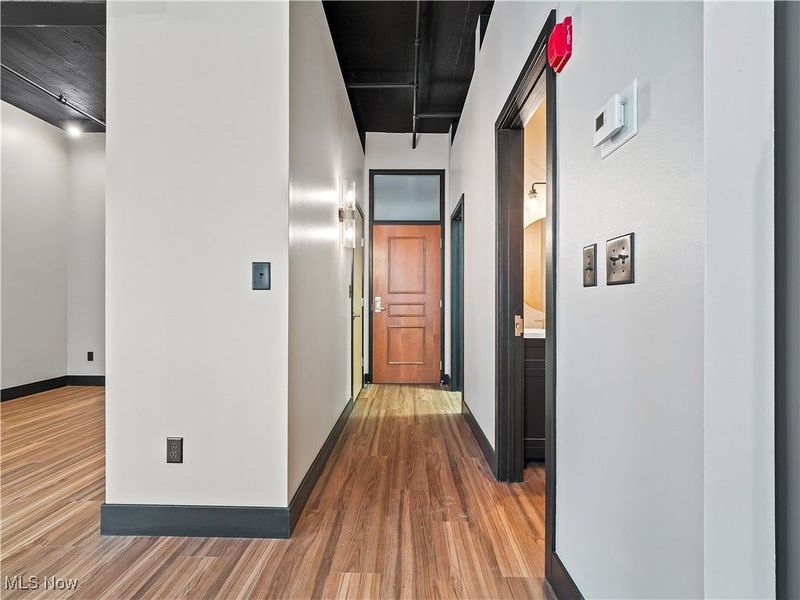 1104 Prospect Avenue E, Unit 302, Cleveland, OH 44115 Photo 3