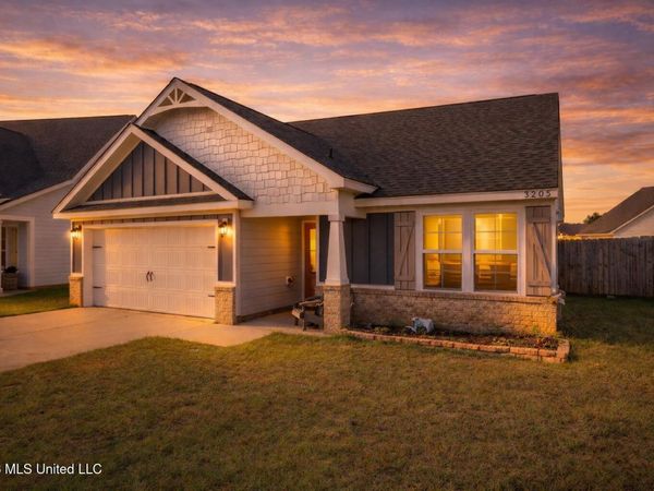 3205 Smugglers Cove, Ocean Springs, MS 39564