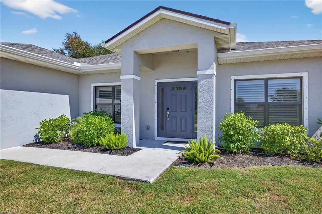 1823 NW 28th Pl, Cape Coral, FL 33993 Photo