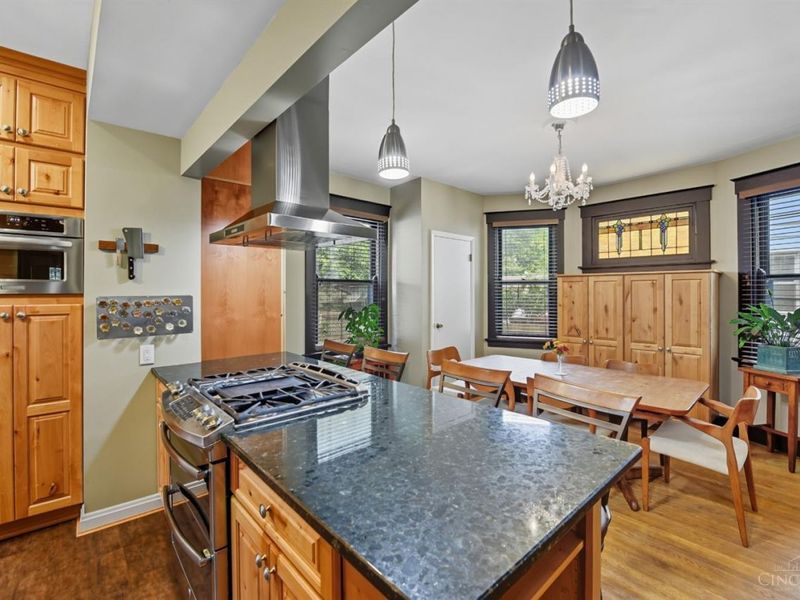 2724 Markbreit Avenue, Cincinnati, OH 45209 Photo 21