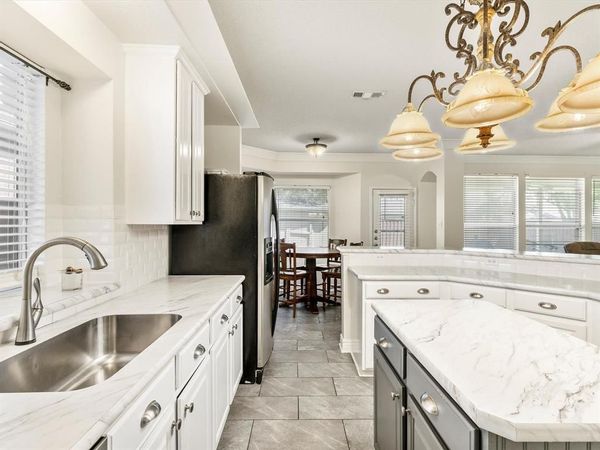 7121 Raintree Way, Denton, TX 76210