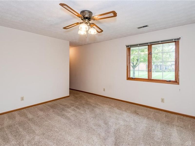 5907 Beech Court, Dayton, OH 45424 Photo 18