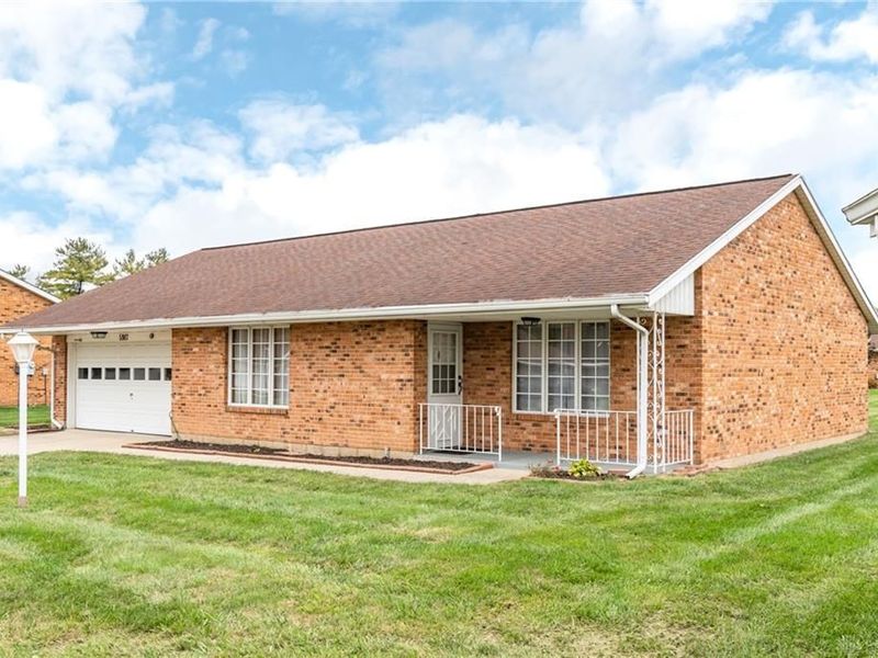 5907 Beech Court, Dayton, OH 45424 Photo 2