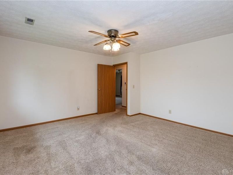 5907 Beech Court, Dayton, OH 45424 Photo 21