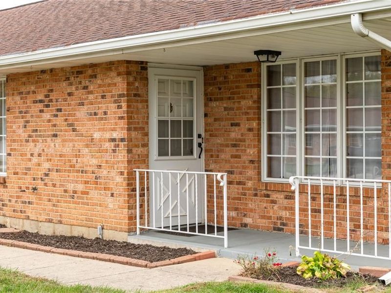 5907 Beech Court, Dayton, OH 45424 Photo 3