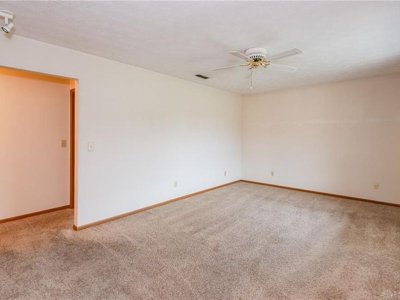 5907 Beech Court, Dayton, OH 45424 Photo 5