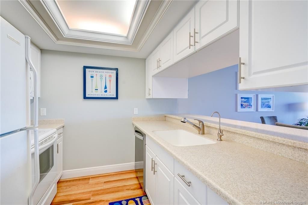 40 NE Plantation Road, Unit 203, Stuart, FL 34996 Photo