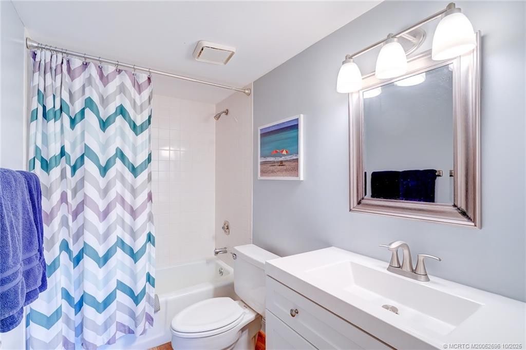 40 NE Plantation Road, Unit 203, Stuart, FL 34996 Photo