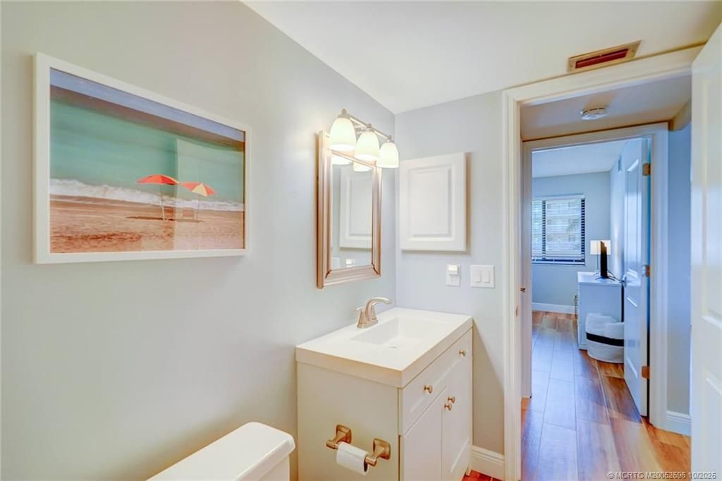 40 NE Plantation Road, Unit 203, Stuart, FL 34996 Photo
