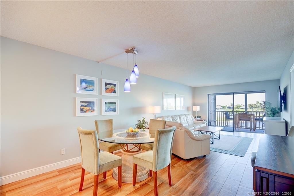 40 NE Plantation Road, Unit 203, Stuart, FL 34996 Photo