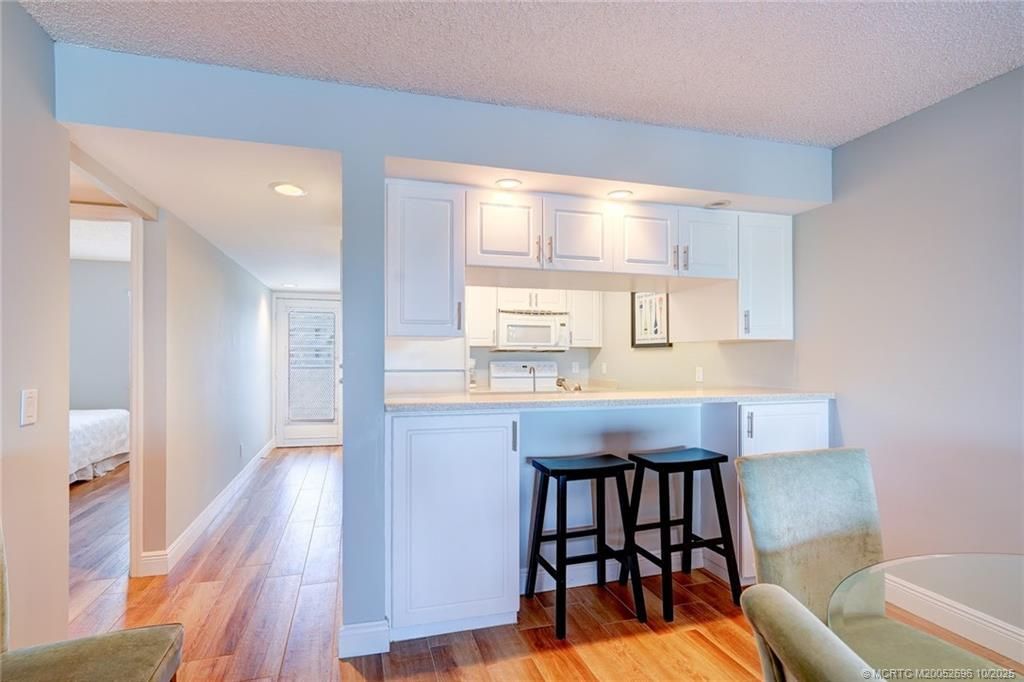 40 NE Plantation Road, Unit 203, Stuart, FL 34996 Photo