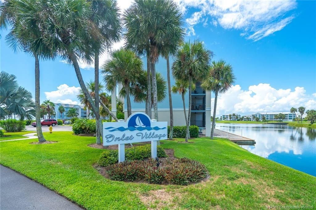 40 NE Plantation Road, Unit 203, Stuart, FL 34996 Photo