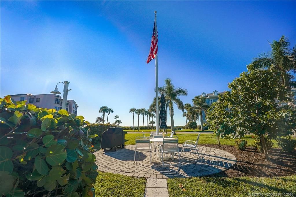 40 NE Plantation Road, Unit 203, Stuart, FL 34996 Photo