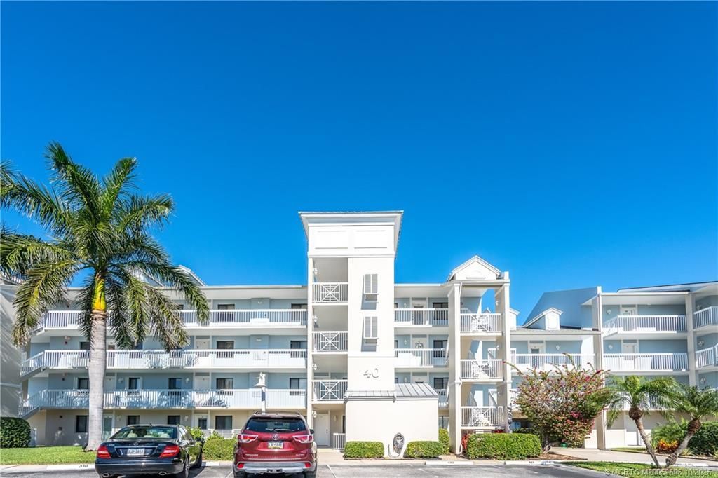 40 NE Plantation Road, Unit 203, Stuart, FL 34996 Photo