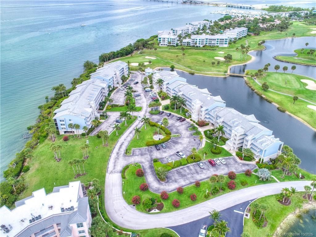 40 NE Plantation Road, Unit 203, Stuart, FL 34996 Photo