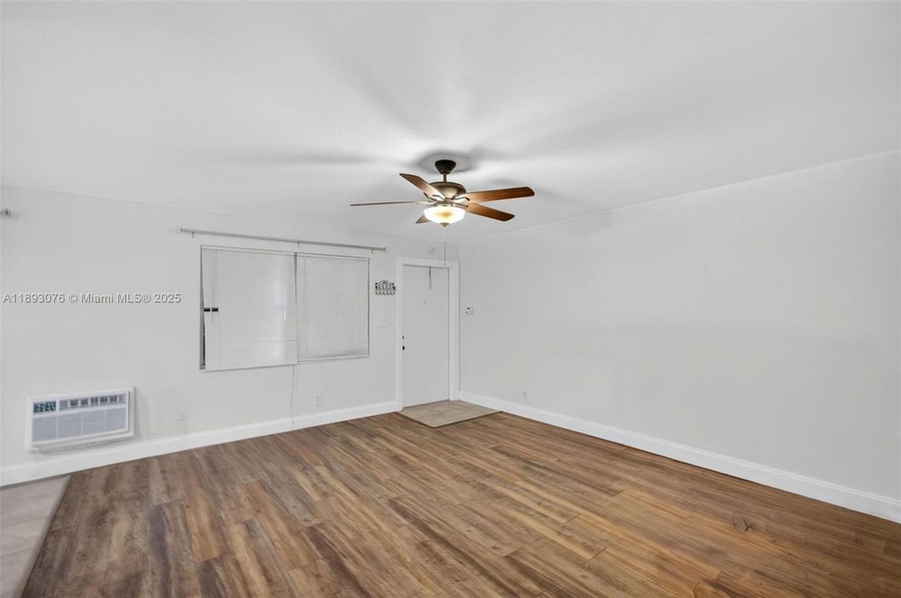 810 Lake Shore Dr, Unit 40, Lake Park, FL 33403 Photo