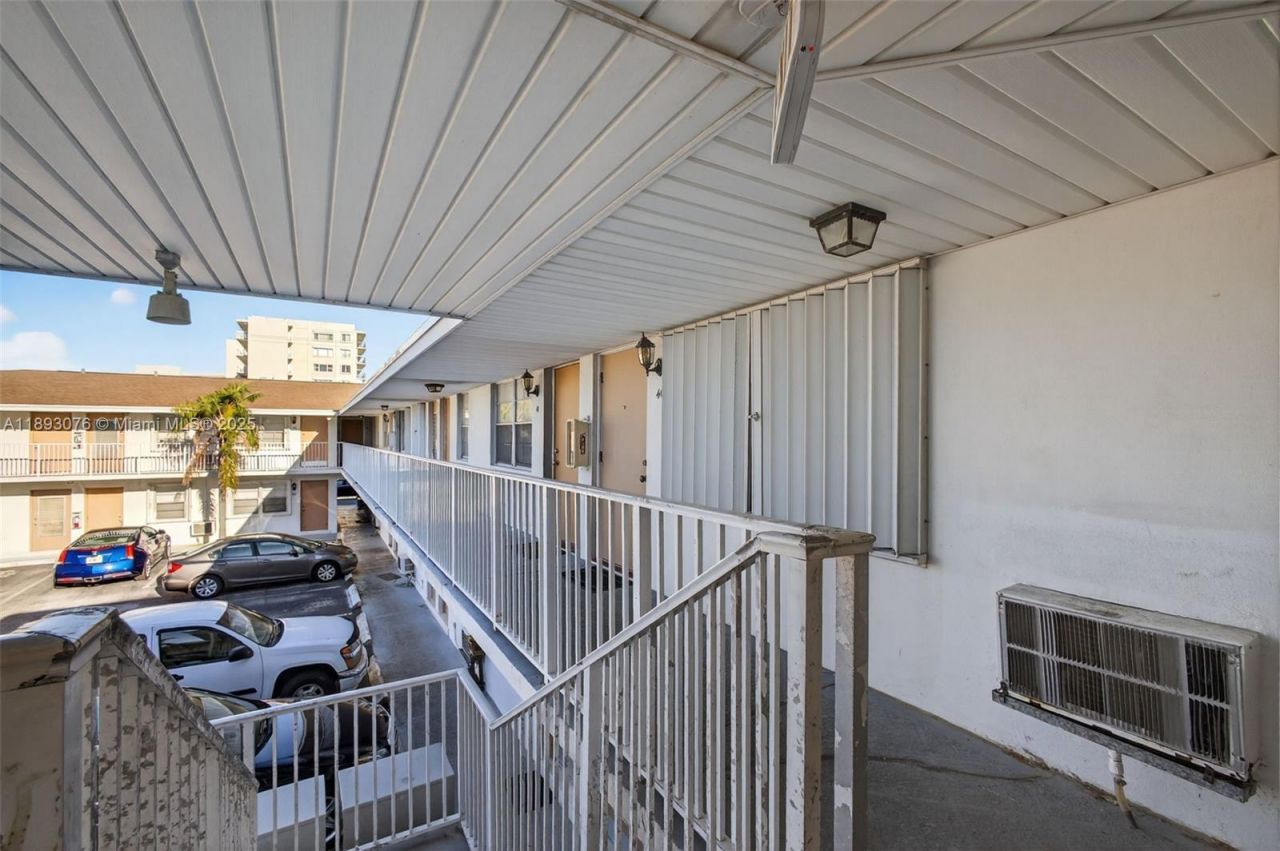 810 Lake Shore Dr, Unit 40, Lake Park, FL 33403 Photo