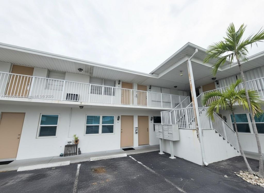 810 Lake Shore Dr, Unit 40, Lake Park, FL 33403 Photo