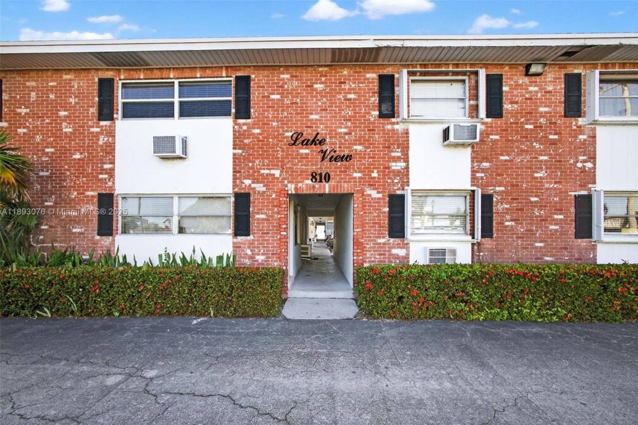 810 Lake Shore Dr, Unit 40, Lake Park, FL 33403 Photo