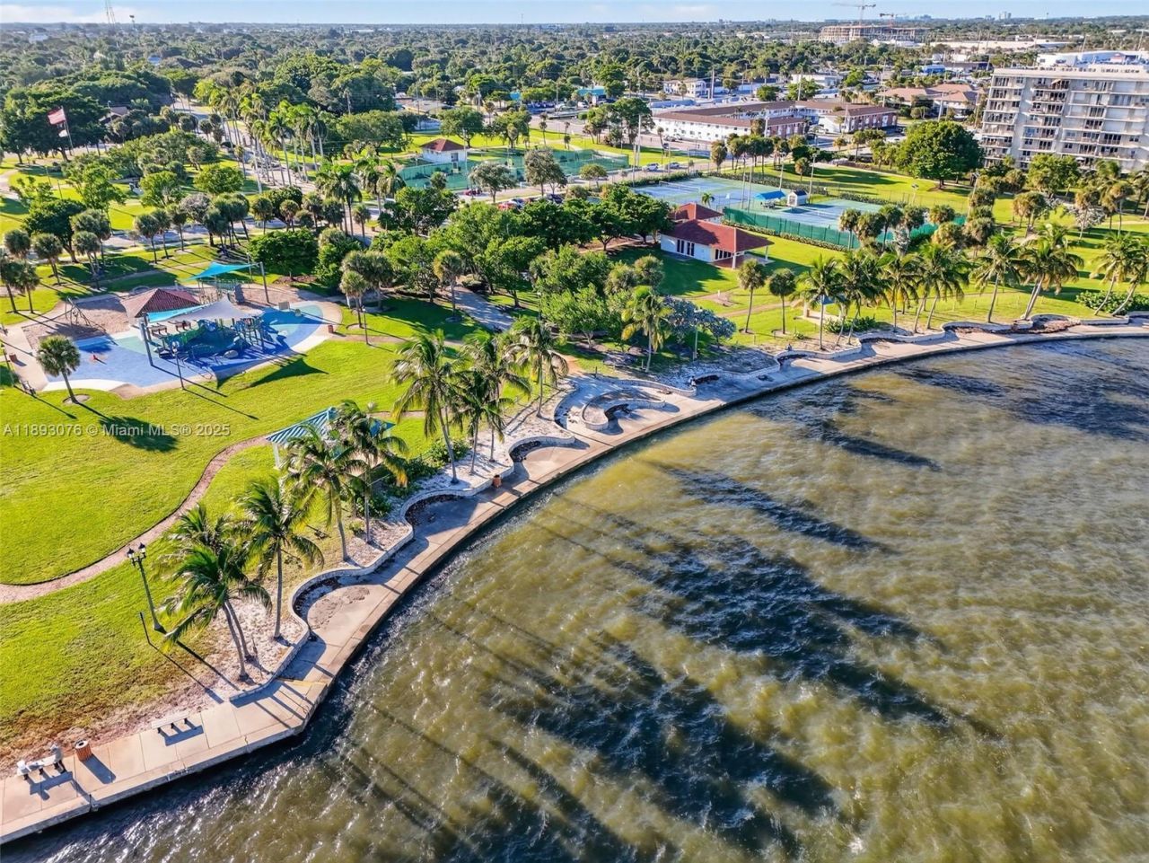 810 Lake Shore Dr, Unit 40, Lake Park, FL 33403 Photo