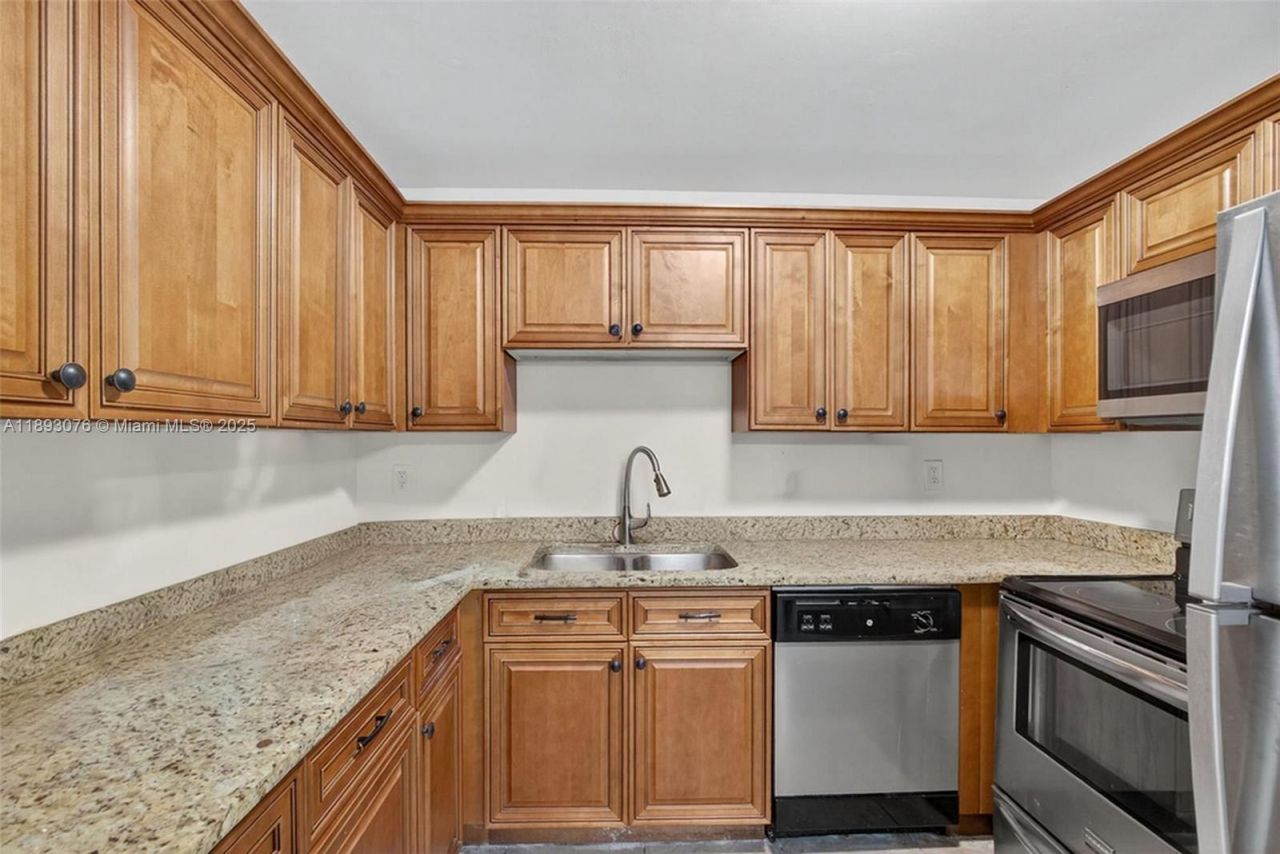 810 Lake Shore Dr, Unit 40, Lake Park, FL 33403 Photo