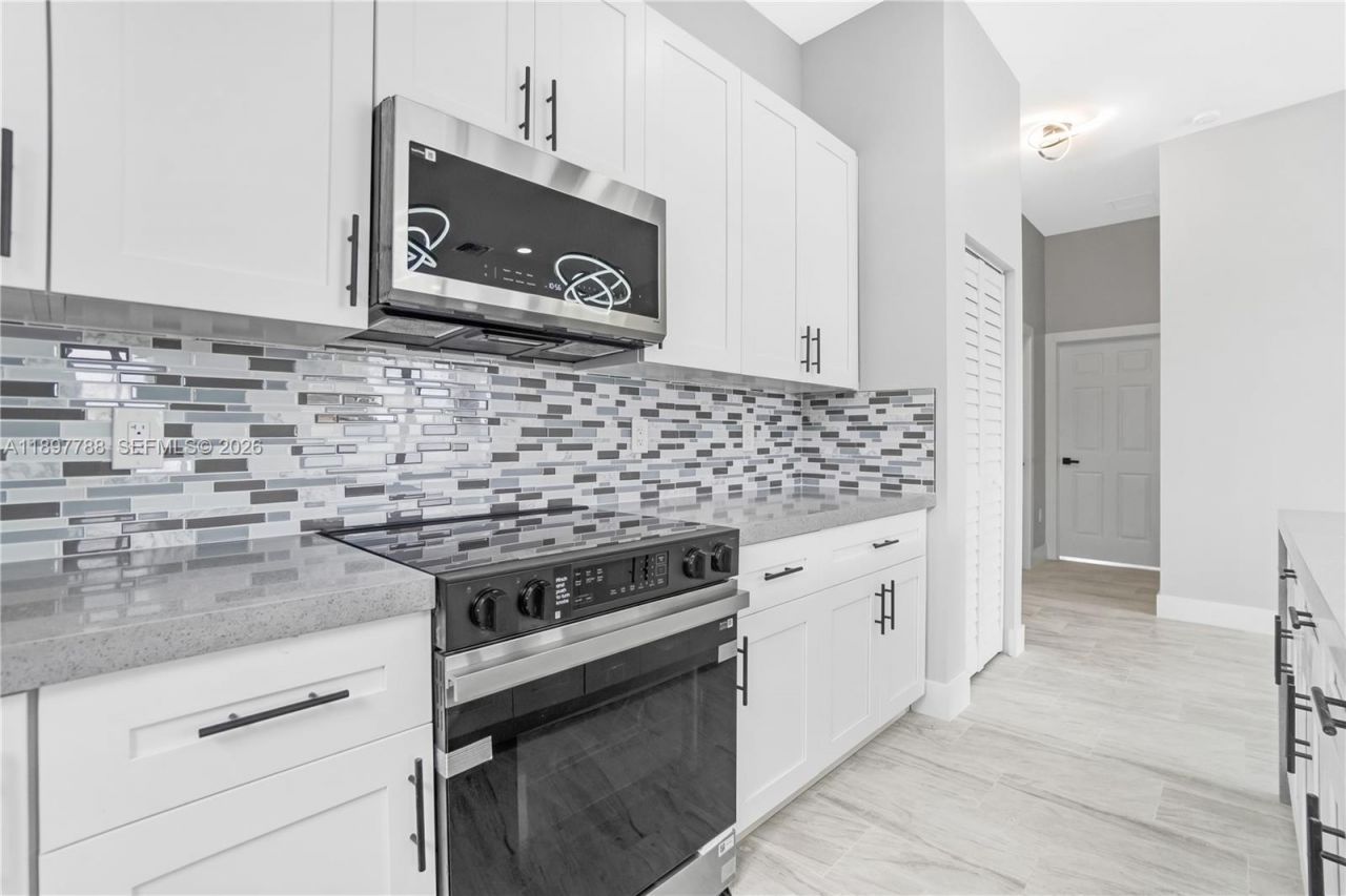 5370 Plunkett St, Hollywood, FL 33021 Photo